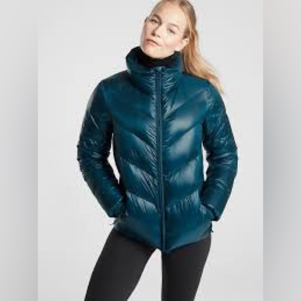 ATHLETA puffer jacket size Medium in forest green color.